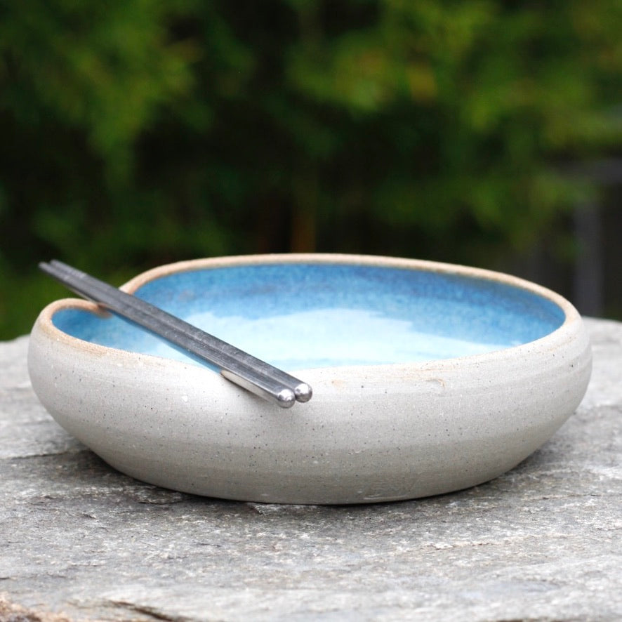 Shallow Bowl with Chopstick Rests