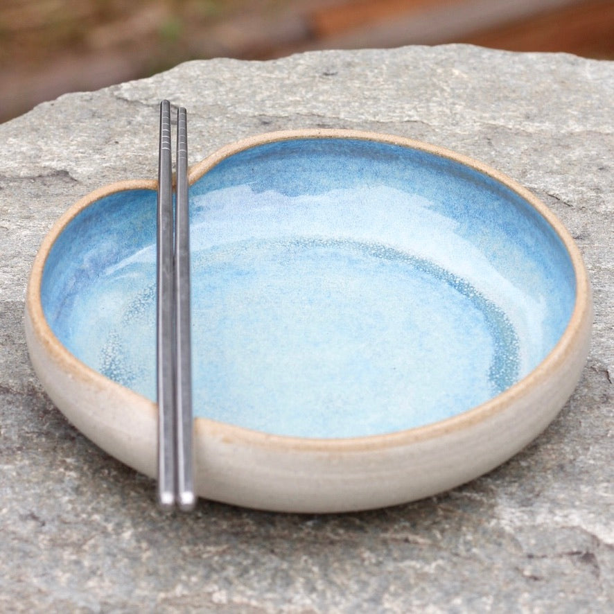 Shallow Bowl with Chopstick Rests