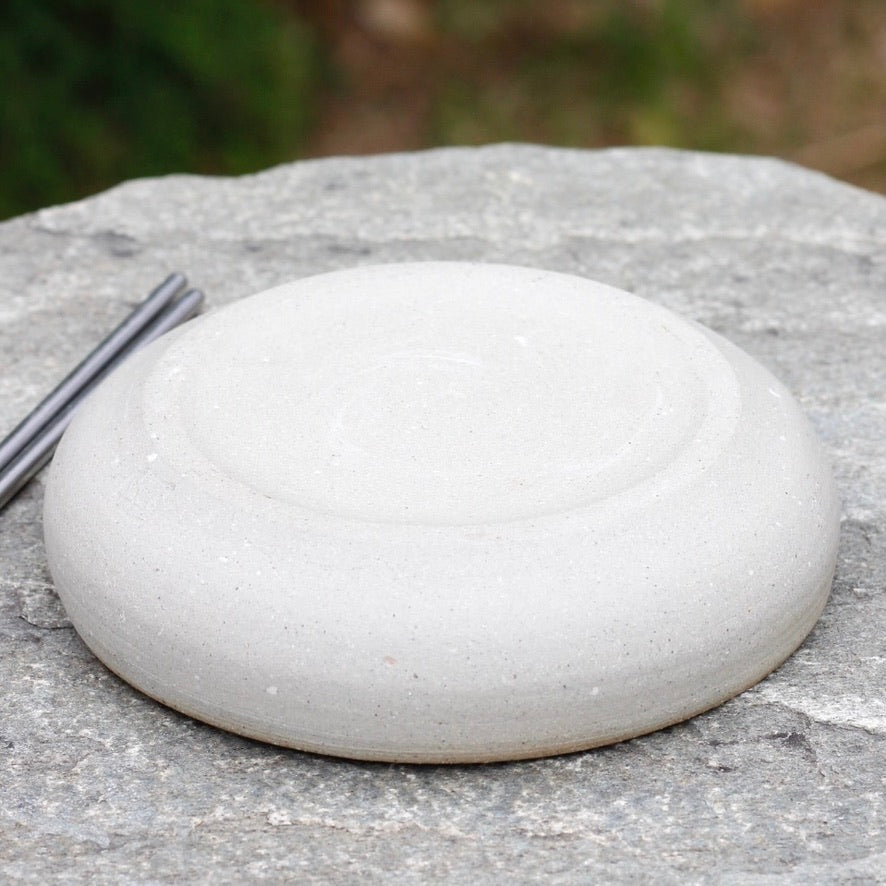 Shallow Bowl with Chopstick Rests
