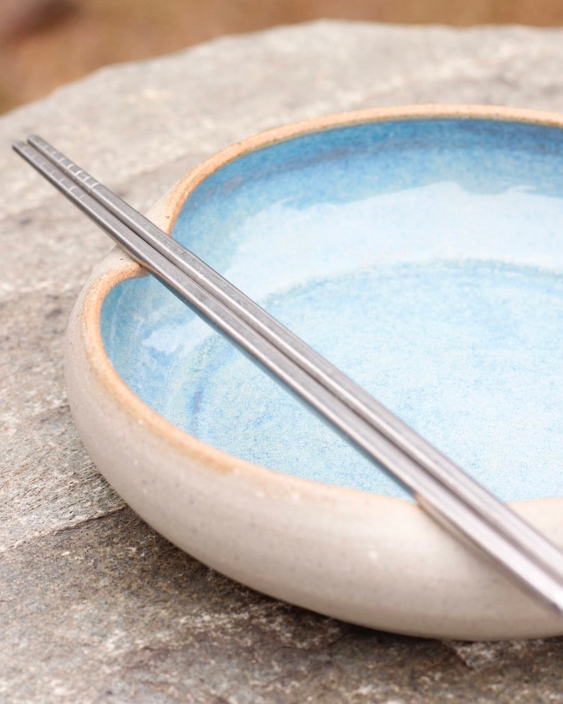 Shallow Bowl with Chopstick Rests